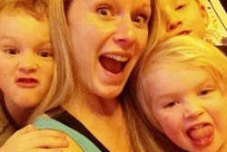 Tak Ingin Depresi Usai Melahirkan, Jennifer Makan Ari-ari Bayinya