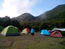 Serunya Kemping di Gunung Papandayan