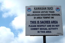 Apa Maksud Plang Larangan Kegiatan Seksual di Pantai Pandawa?