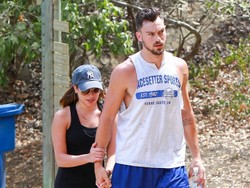 Lea Michele Glee Kini Tinggal Bareng Kekasih yang Eks Lelaki Penghibur