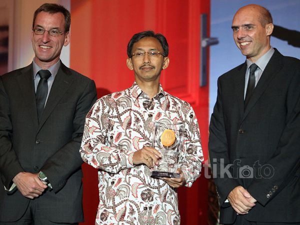 Garuda Indonesia Raih 10th Years Certification Award
