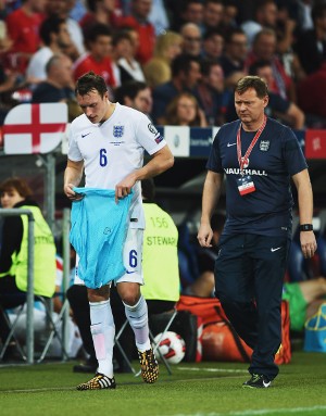 Phil Jones Cedera Hamstring