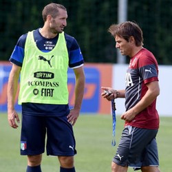 Conte Bantah Ada Perselisihan antara Italia dan Juventus soal Cedera Chiellini