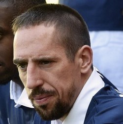 Bayern Santai Tanggapi Ancaman Platini soal Ribery