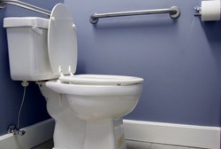 Sebersih Apa Toilet Kantor Anda?