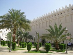 Menatap Keindahan Masjid Bir Ali, Miqot Jamaah Haji di Madinah