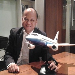 Ilham Habibie Tak Khawatir Pesawat R80 Saingan dengan N219