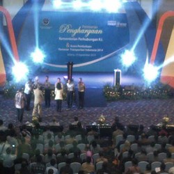 Bupati Banyuwangi, Bantaeng, dan Wali Kota Bandung Dapat Penghargaan Kemenhub