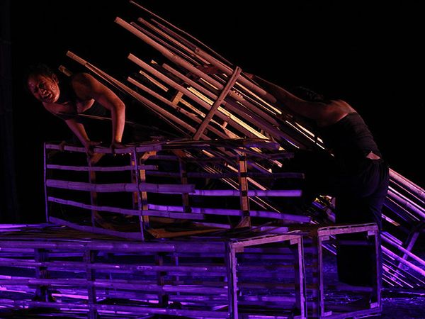 Foto Teater Relief Tanpa Dinding