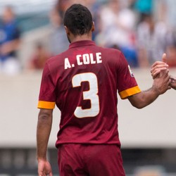 Baru Beberapa Bulan di Roma, Ashley Cole Sudah Dikabarkan Ingin Pindah