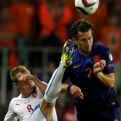 Janmaat Menyesal Bikin Kesalahan yang Setara Gol Bunuh Diri