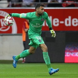 PSG Perpanjang Kontrak Sirigu