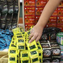 Awas! Ini Bahayanya Pakai Kosmetika Ilegal