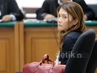 Artha Meris Jalani Sidang Perdana
