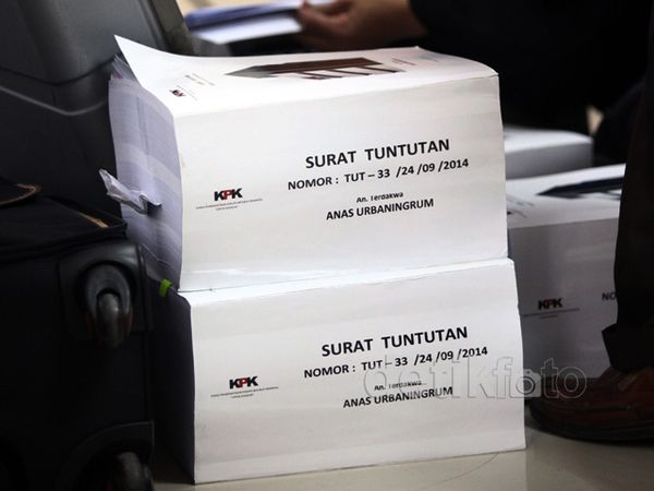Berkas Tuntutan Anas Urbaningrum 1.791 Halaman