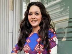 Maia Estianty Tak Mau Jawab Isu Kencan dengan Pria Spanyol