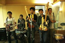 The Adams, Cupumanik, Suri, Barefood Besok Akan Beraksi di Release Party-Rock Market