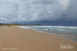 Pantai Toyolawa di Nias Utara, Pasir Merahnya Istimewa!
