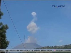 Dentuman Erupsi Gunung Slamet Terdengar hingga Radius 10 Kilometer