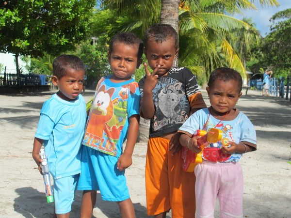 Lucunya Anak-anak Pulau Arborek, Raja Ampat