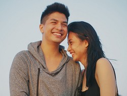 Video Romantis Glenn Alinskie Meminang Chelsea Olivia