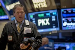 S&P dan Nasdaq Rebound, Dow Jones Masih Merah