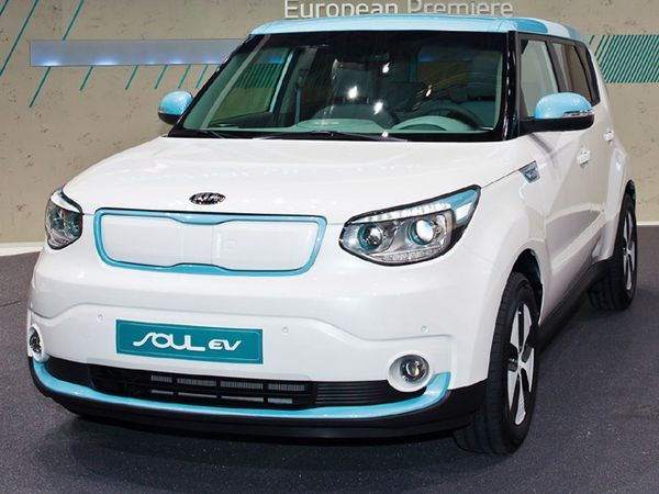 Mobil Listrik KIA Dibanderol Rp 400 Jutaan