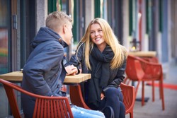 Ini Cara Agar Tidak Terlalu Bergantung dengan Kekasih