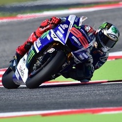 Lorenzo Start Terdepan di San Marino