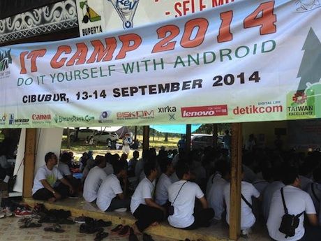 IT Camp: Ngoprek Android Sampai Digembleng TNI Soal Open BTS
