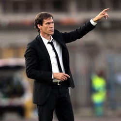 Roma Main Buruk, Garcia: Yang Penting Tiga Angka