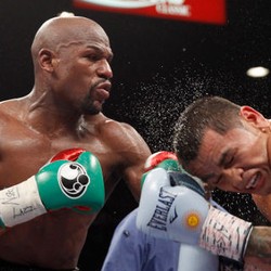 Menang Angka atas Maidana, Mayweather Pertahankan Gelar
