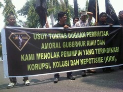 Dugaan Pelecehan Seksual, Gubernur Riau Didesak Dinonaktifkan