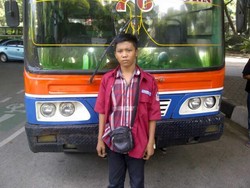 Nyetir Metromini 76 Tanpa SIM, ABG Ini Ditilang Polisi