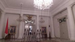 Setelah Seminggu Dipinjam, Foto SBY-Boediono Dipajang Lagi di Kantor Jokowi