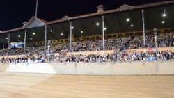 Rekor Dunia Bermain Angklung Pecah di Australia