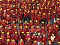 Ribuan Buruh Ajukan 10 Tuntutan di Depan Istana