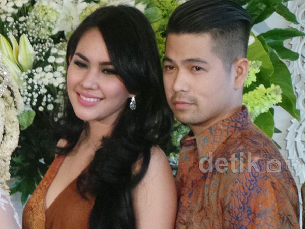 Kartika Putri dan Kakak Jessica Iskandar Serasi di Nikahan Fitrop