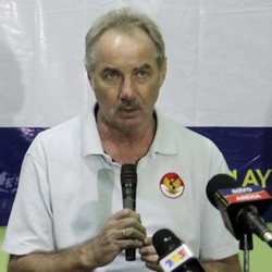 Riedl: Timnas Masih Punya Banyak PR