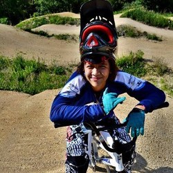 Tumpuan Emas Indonesia di Pundak Elga Kharisma