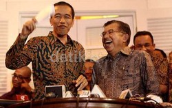 Jokowi-JK Seleksi 90 Orang untuk Calon Menterinya