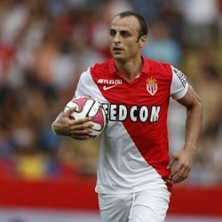 Ketika Berbatov Hadapi Tim yang Membesarkan Namanya