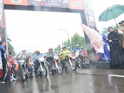 Tim Viar Jelajah Indonesia Garuk Tanah di Aceh