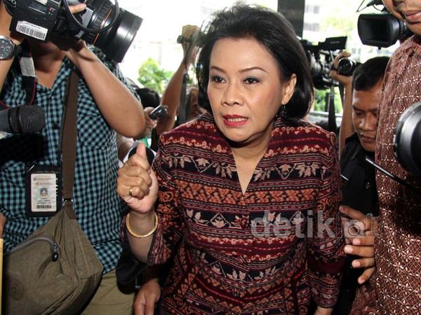 Istri Jero Wacik Diperiksa KPK