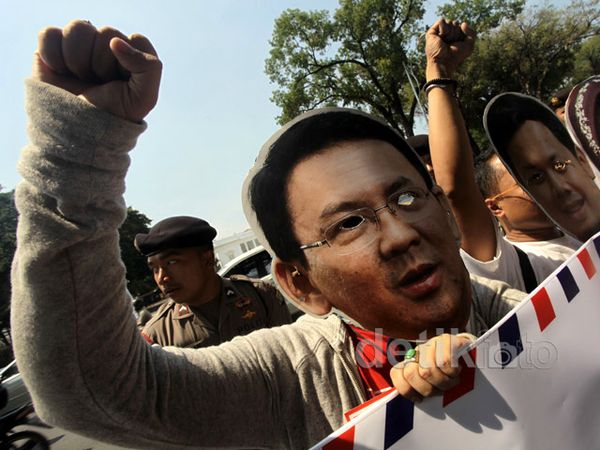 Demo Tolak RUU Pilkada di Depan Istana