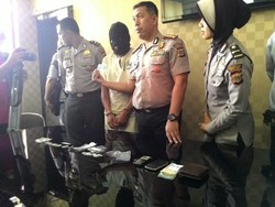 Pedagang Baju di Banda Aceh Diamankan karena Simpan 27 Paket Sabu