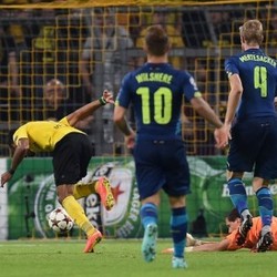 Arsenal Beruntung Tak Kebobolan Lebih Banyak