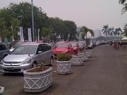 Malas Bawa Kendaraan ke IIMS? Ini Jadwal dan Tempat Shuttle Bus Gratis