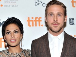 Eva Mendes Lahirkan Anak Perempuan, Ryan Gosling Menangis