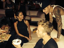 Justin Bieber dan Selena Gomez Makin Umbar Kemesraan di Publik